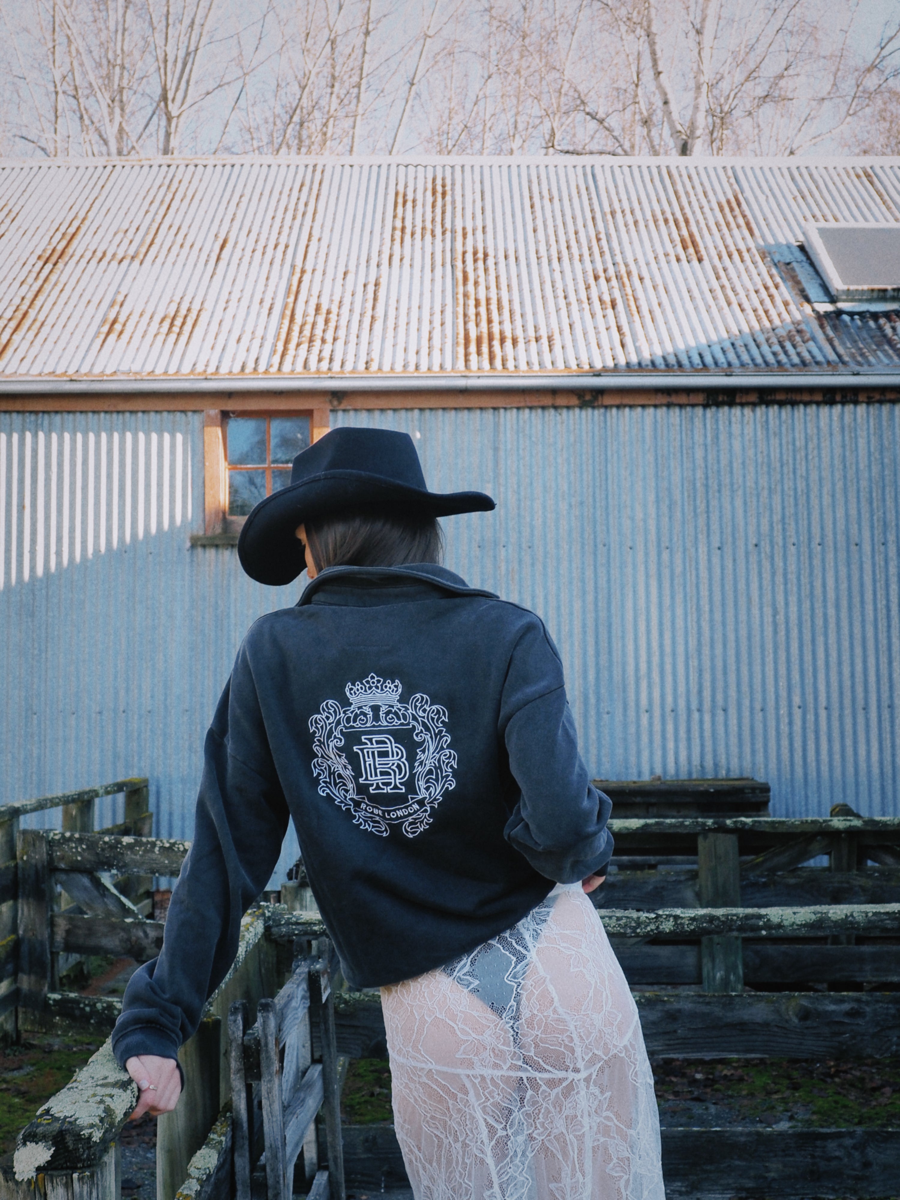 WASHED MONOGRAM HALF BUTTON